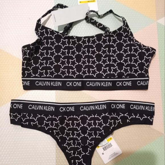 CALVIN KLEIN BRA AND MATCHING THONG SIZE M - Picture 3 of 8
